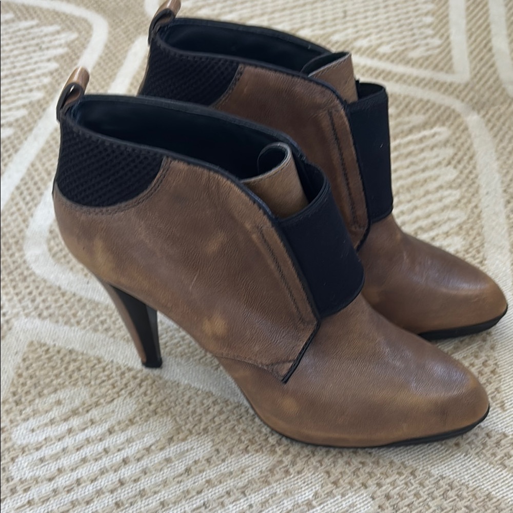 TOD’s Brown Leather Ankle Boots